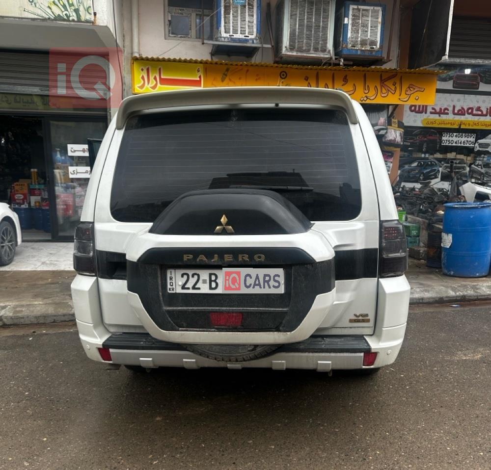 ميتسوبيشي باجيرو